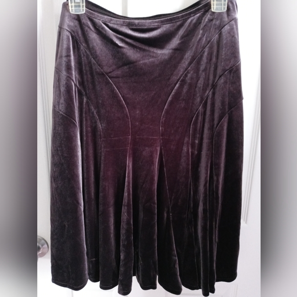 axcess by Liz Claiborne. Chocolate Brown Below the Knee Length Skirt. NWOT - Picture 1 of 6